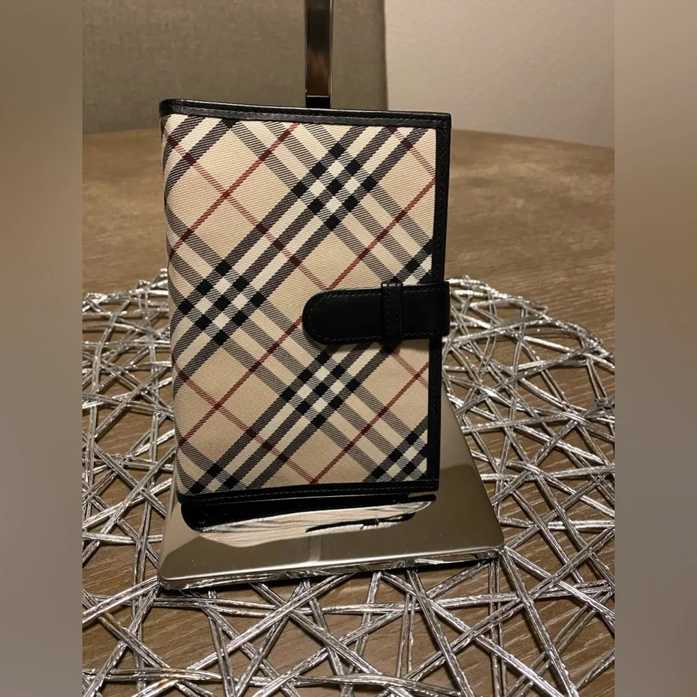 Burberry agenda p.m. - Picture 1 of 11